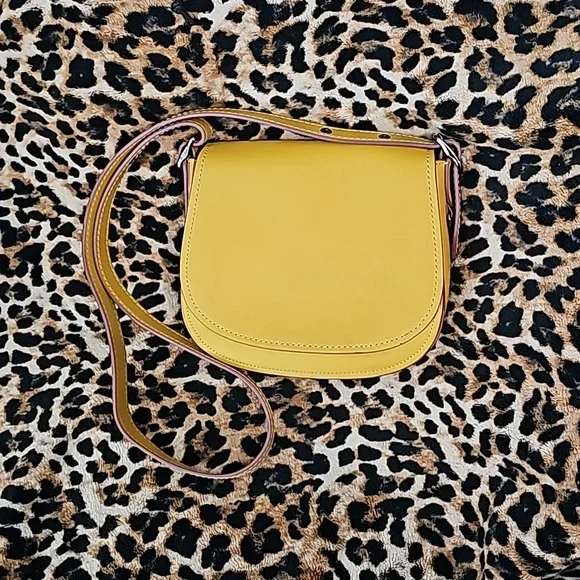 Coach 1941 yellow crossbody - Picture 3 of 9